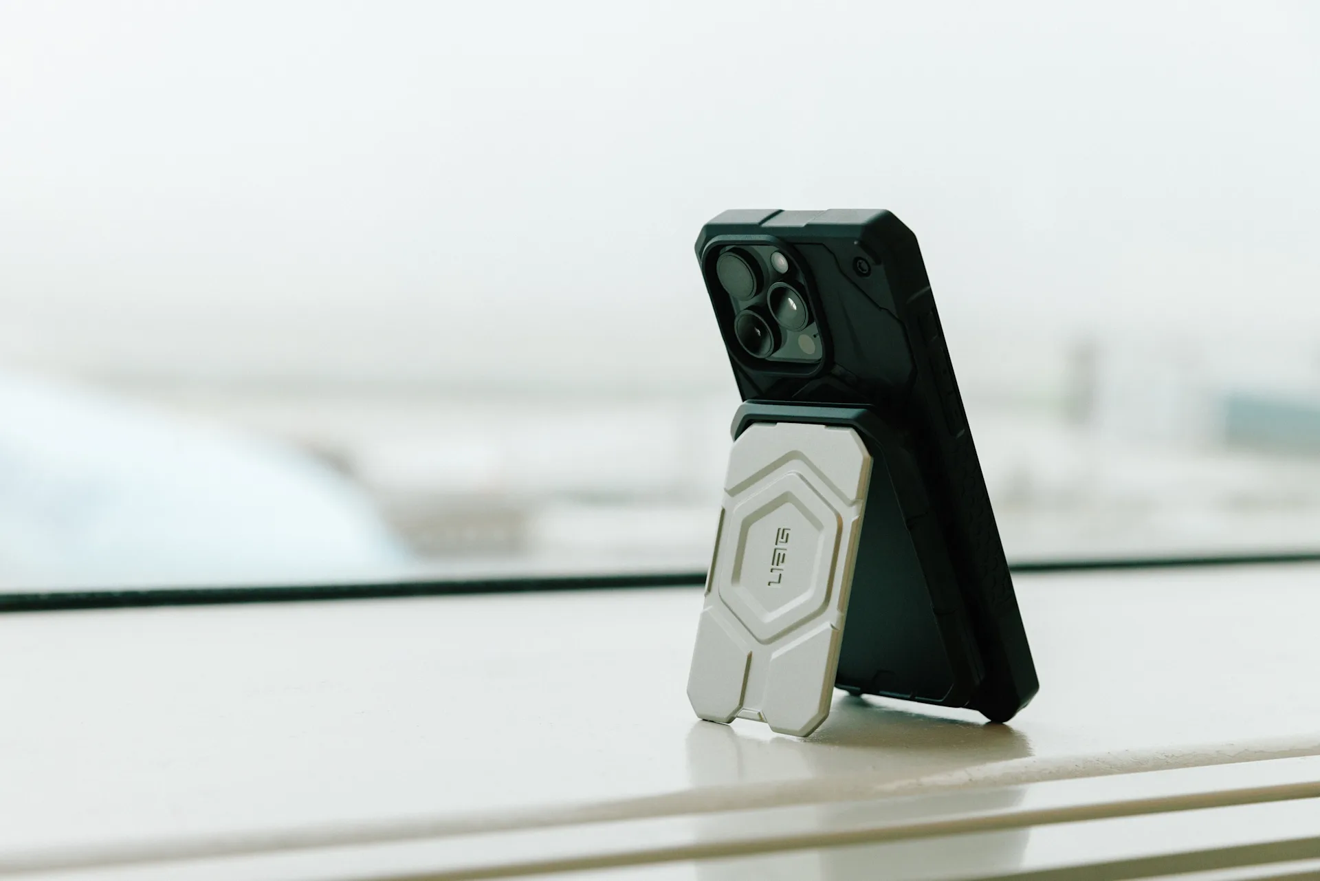 UAG Magnetic Wallet with Stand – Rugged Armor Design | Card Holder | Kickstand Function | Secure MagSafe Compatibility Gey Titanium