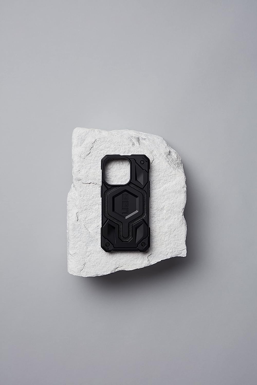 IPHONE 13 SERIES UAG IPHONE MONARCH PRO: MAGSAFE COMPATIBLE, RUGGED, SHOCKPROOF, PREMIUM PROTECTIVE COVER BLACK